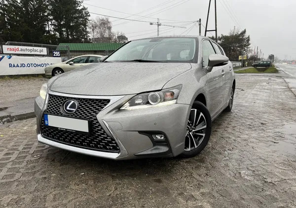 bełchatów Lexus CT cena 77900 przebieg: 130000, rok produkcji 2018 z Bełchatów